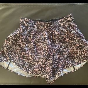 Lululemon shorts size 10
